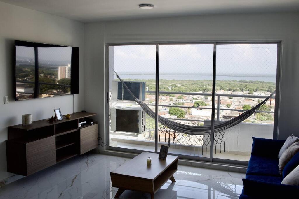 Apartment Great Location Close To Airport *